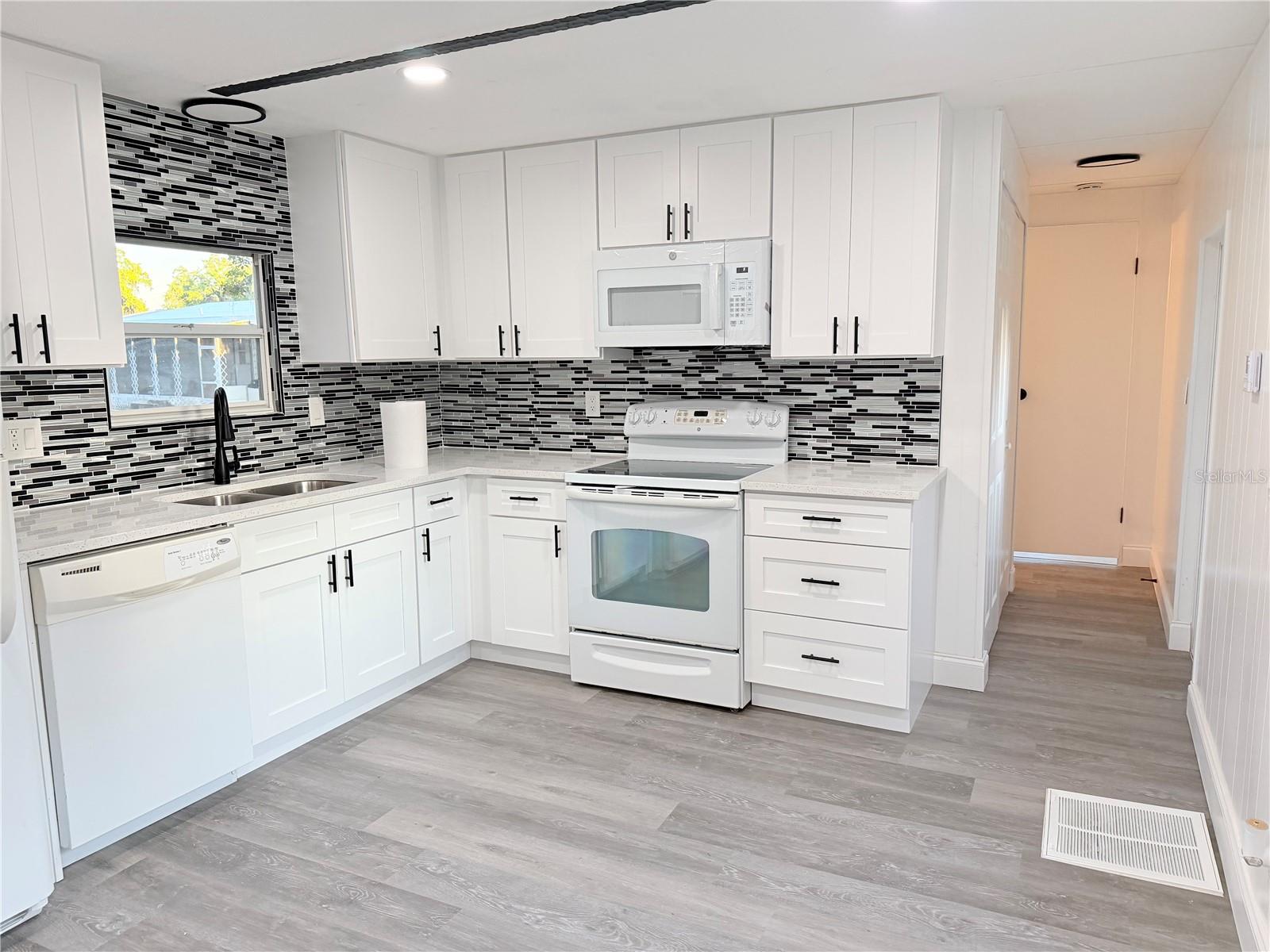 CONTINENTAL CAMPER RESIDENCE I - Residential