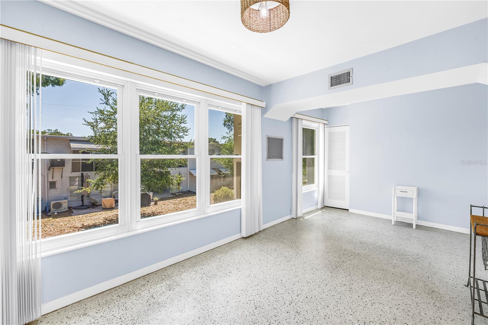 CLEARVIEW OAKS BLDG 26 - Residential