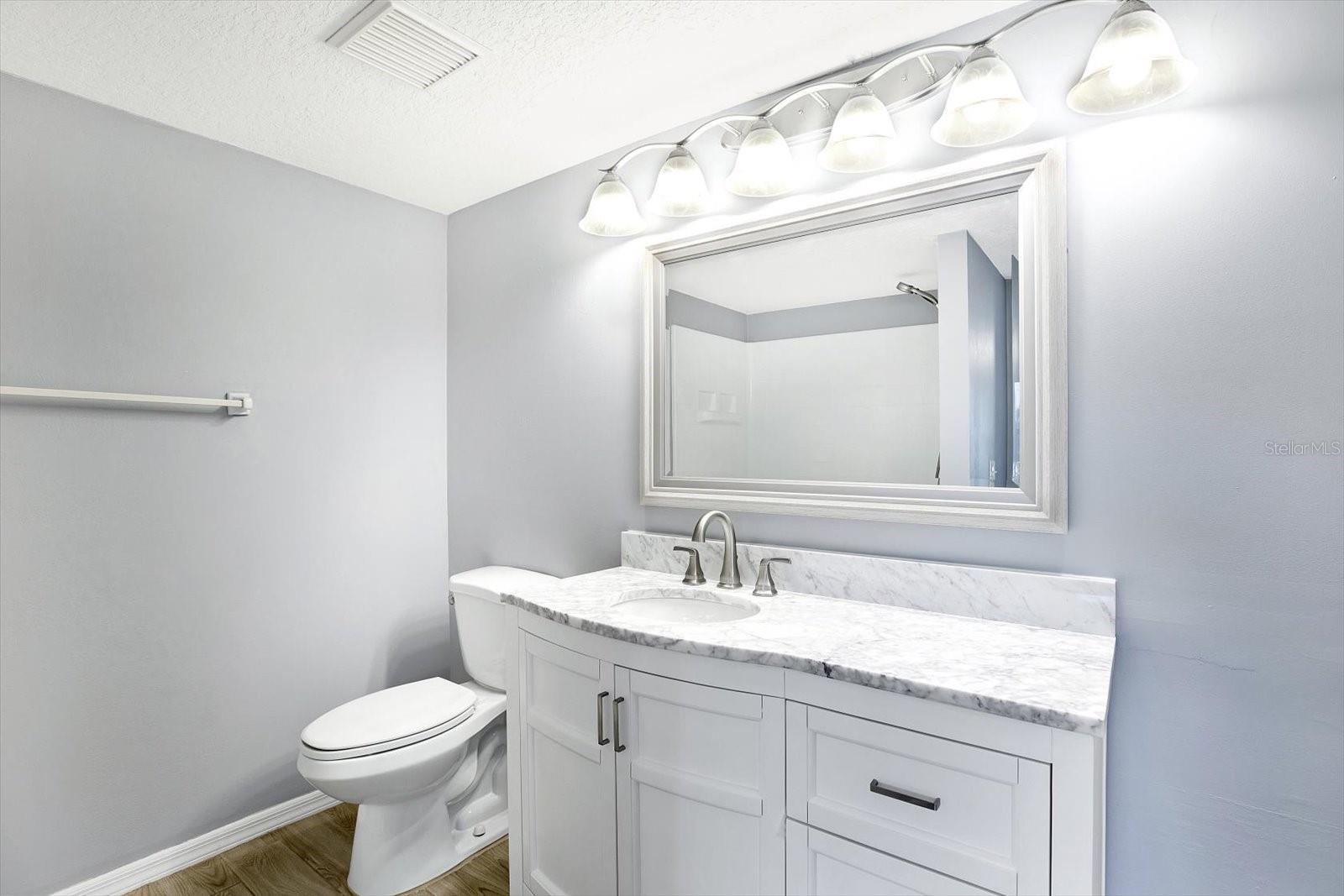 HARCOURT - Residential Lease