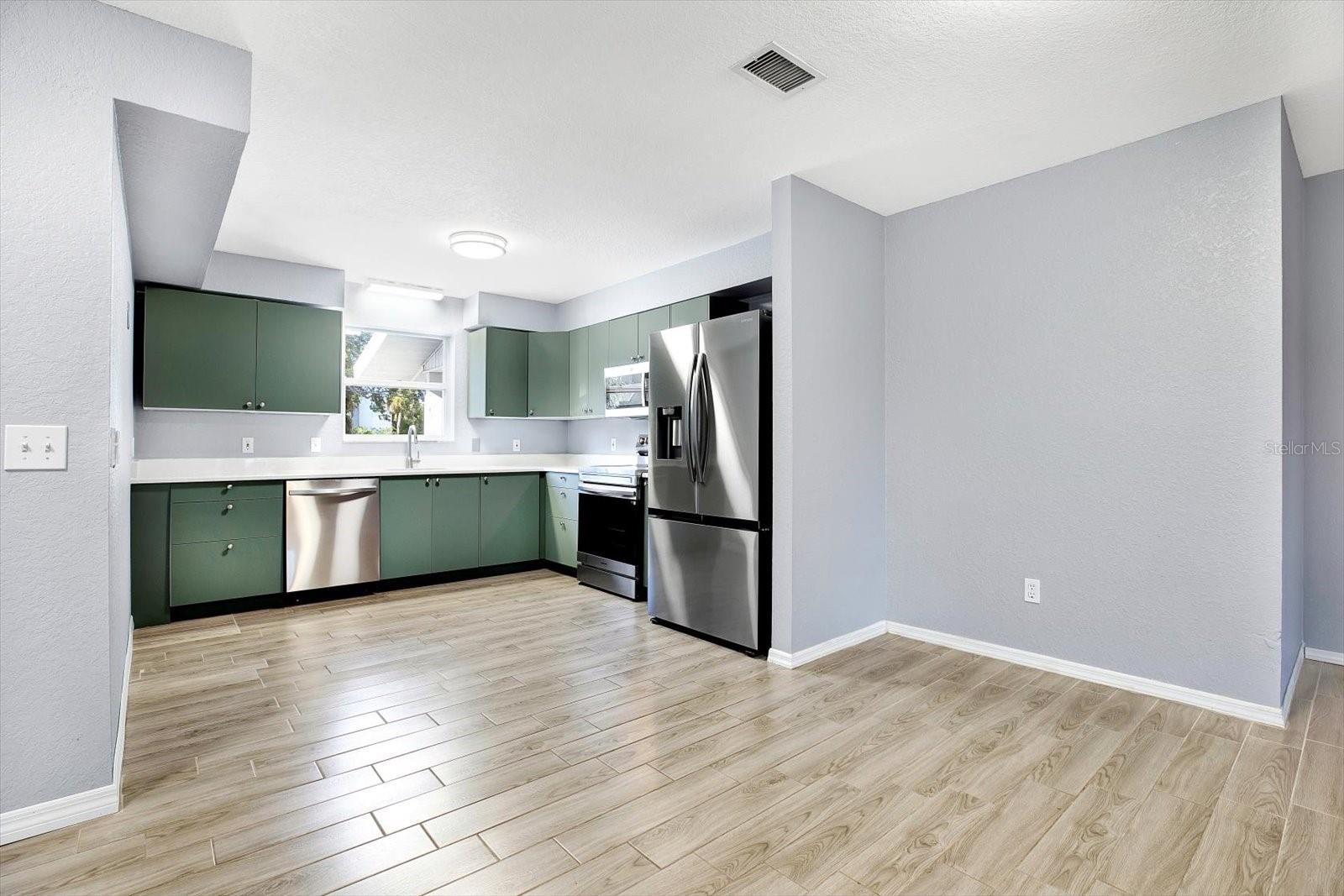 HARCOURT - Residential Lease