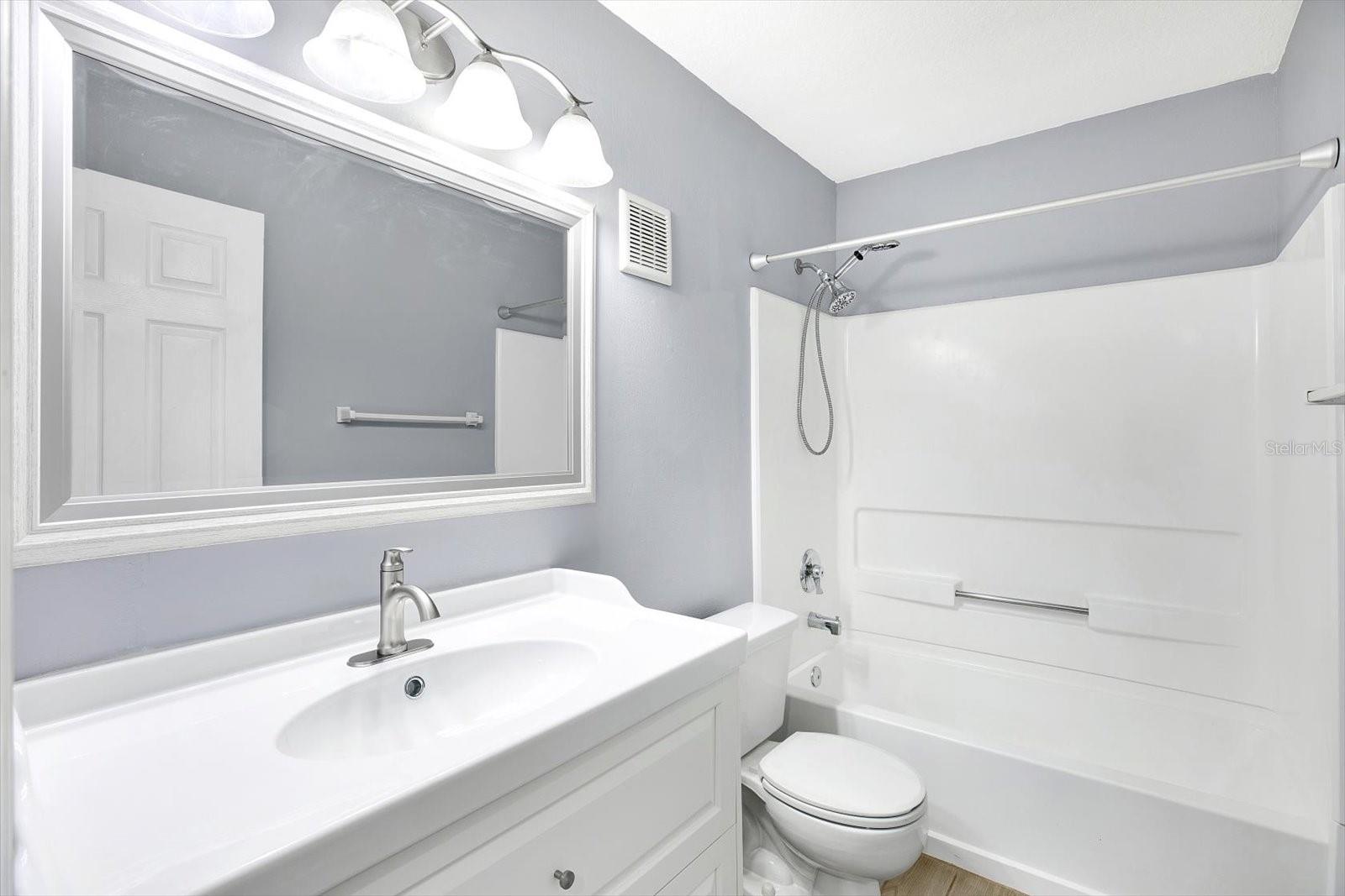 HARCOURT - Residential Lease
