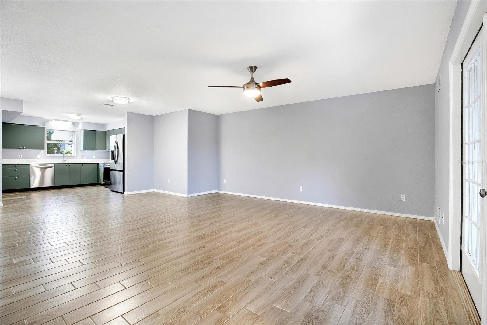 HARCOURT - Residential Lease