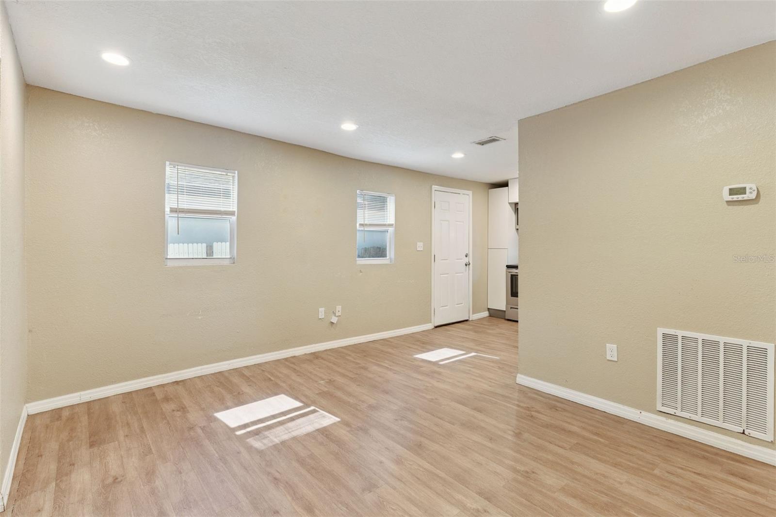 L C COXS ADD - Residential Lease