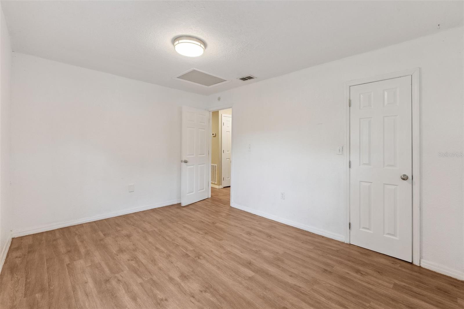 L C COXS ADD - Residential Lease