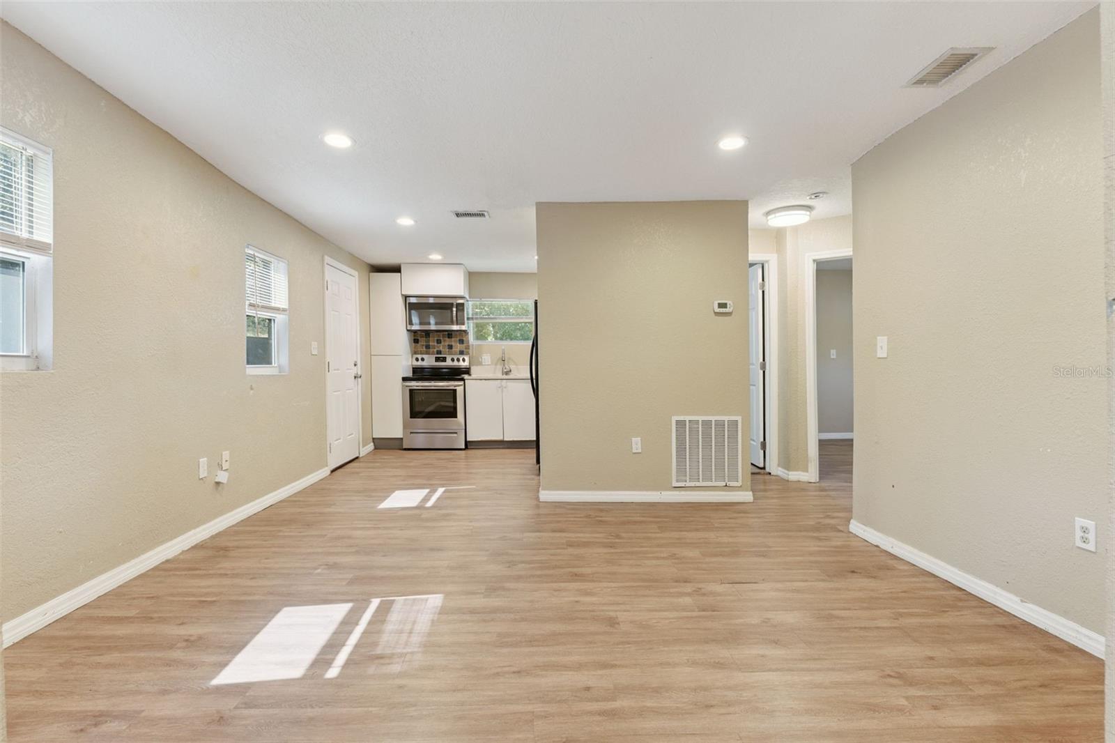 L C COXS ADD - Residential Lease