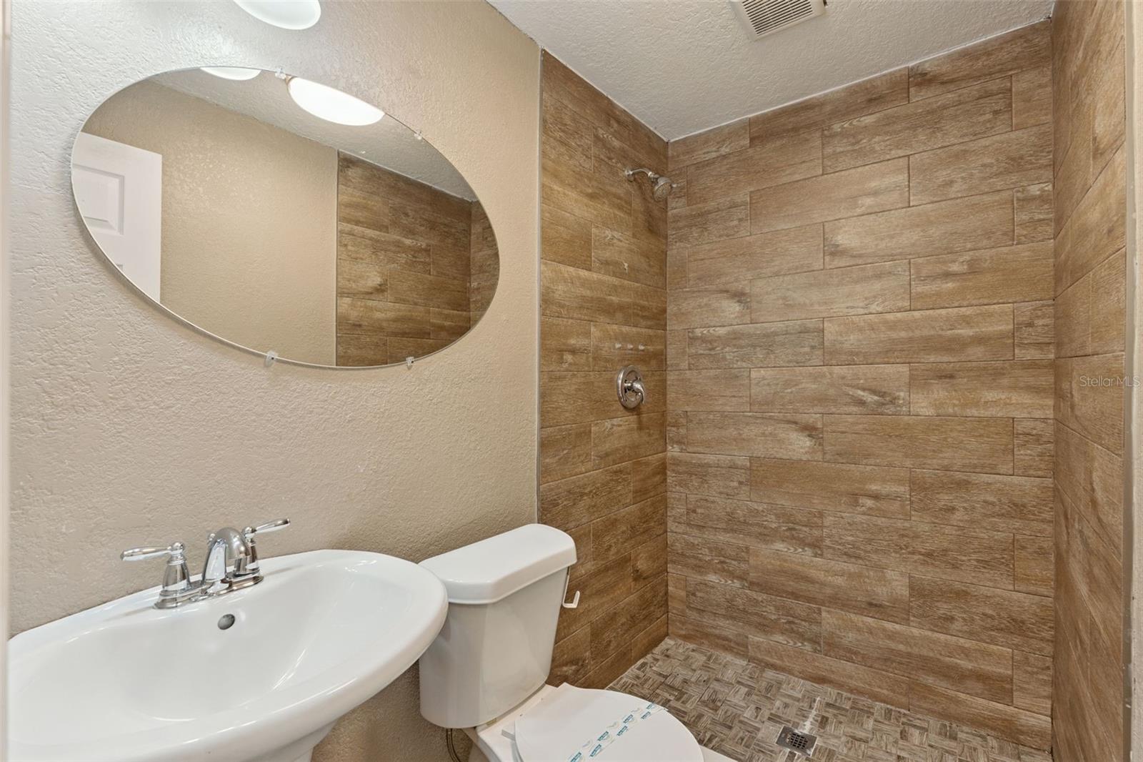L C COXS ADD - Residential Lease