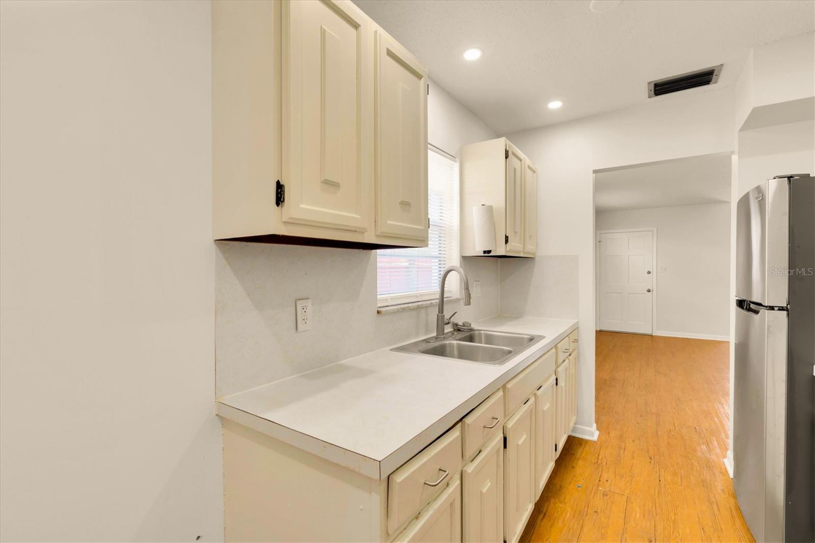 PARK VIEW HEIGHTS - Residential Lease