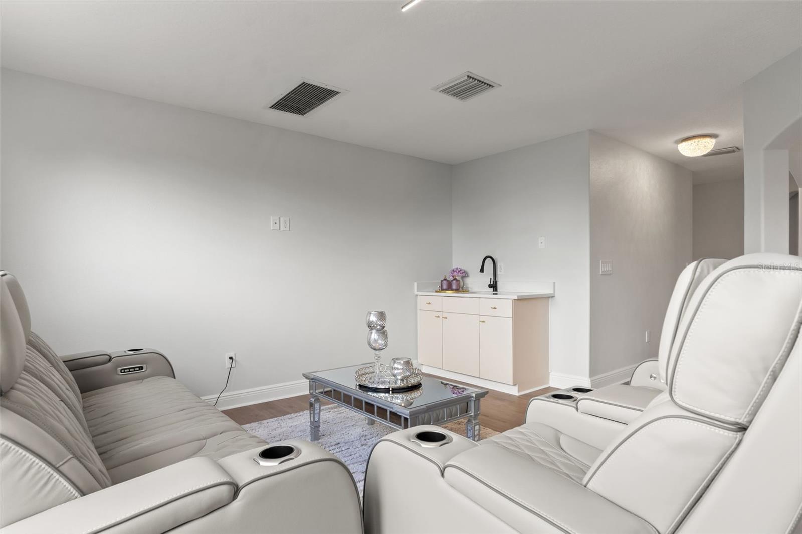 GRAND HAMPTON PH 3 - Residential