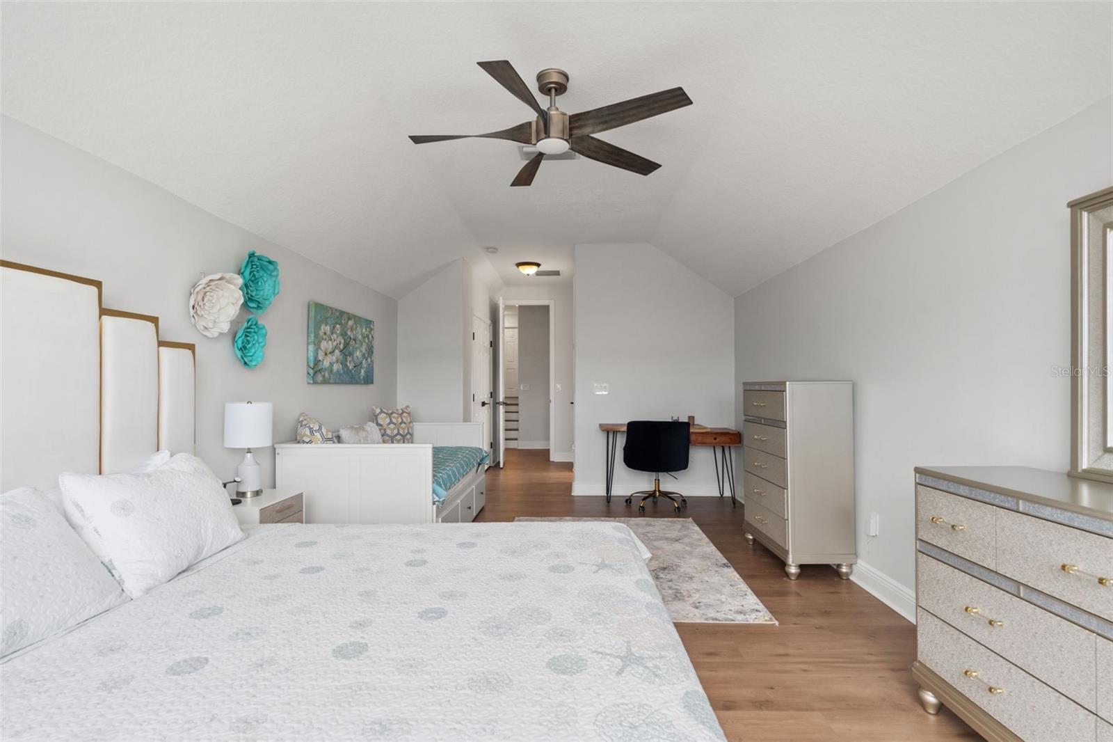 GRAND HAMPTON PH 3 - Residential