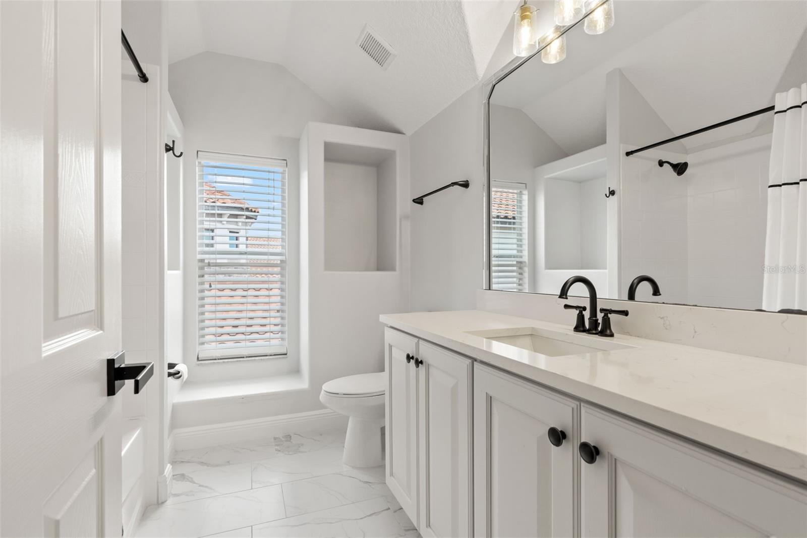GRAND HAMPTON PH 3 - Residential