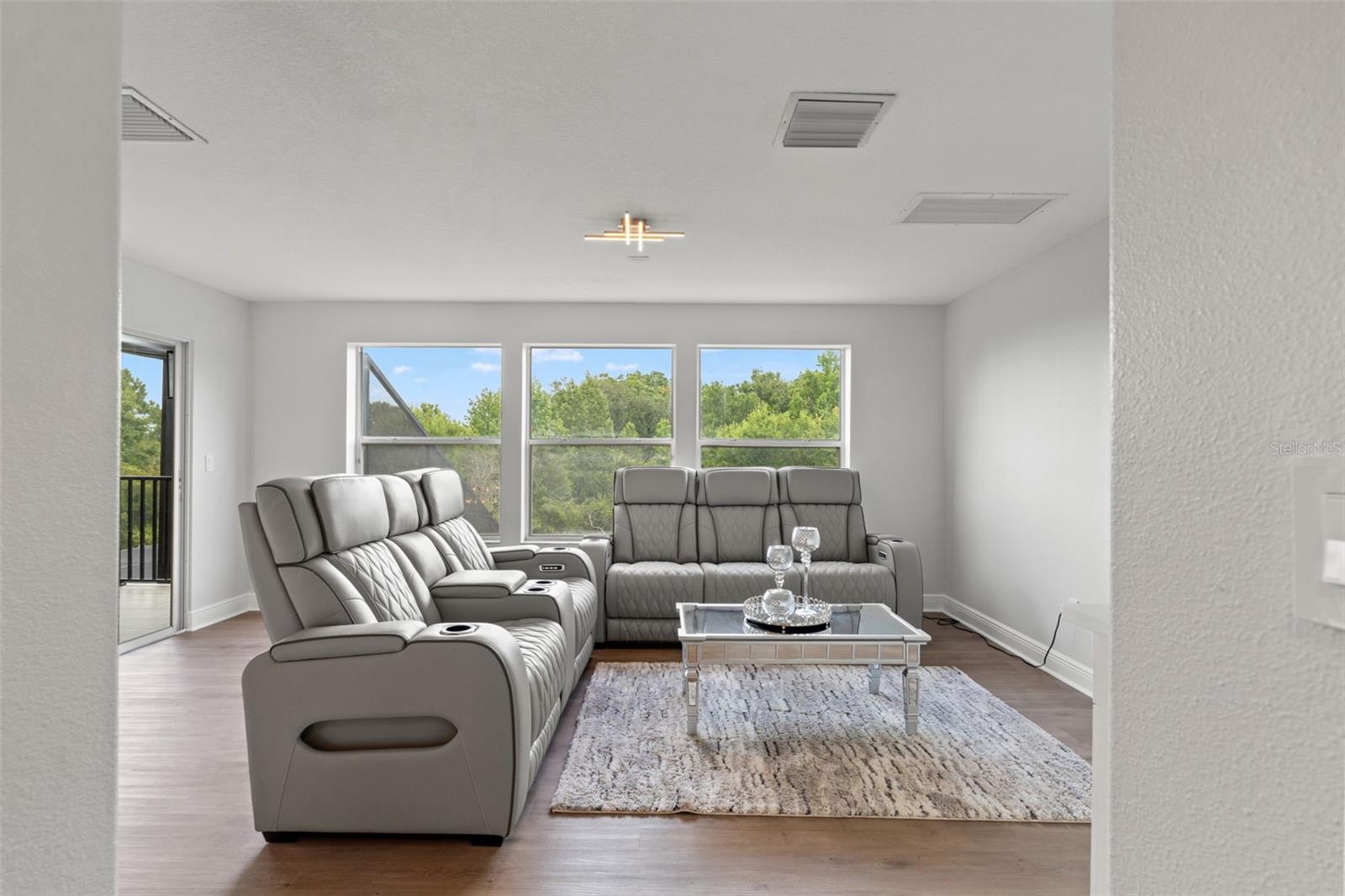 GRAND HAMPTON PH 3 - Residential