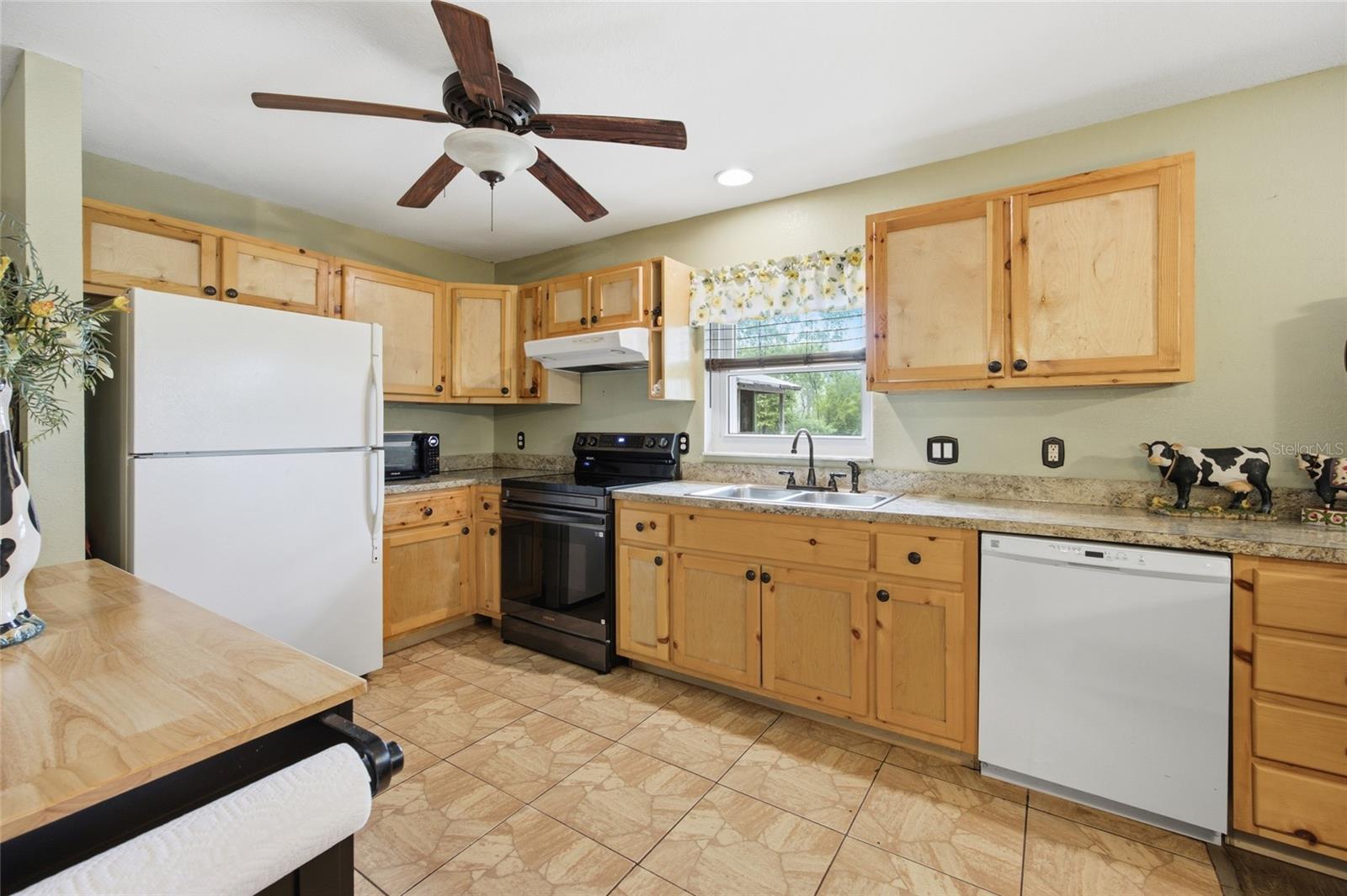 FOX GROVE FARMS - Residential