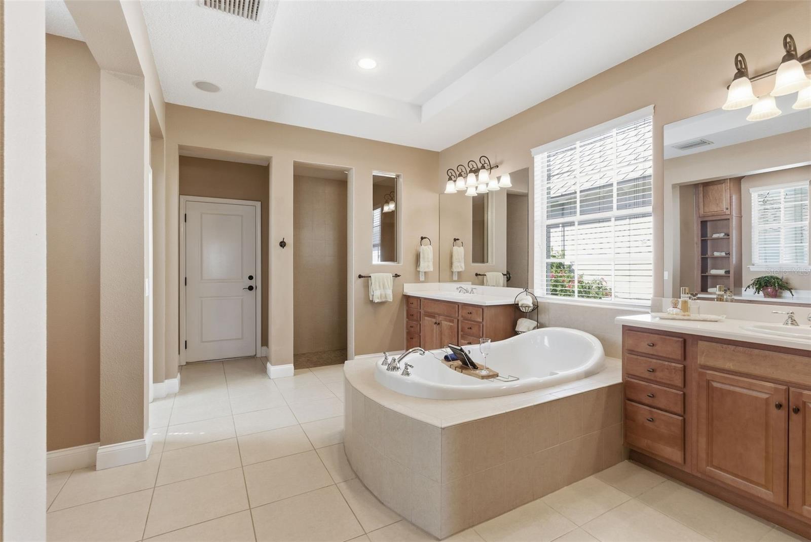 MIRABAY PH 3B-2 - Residential