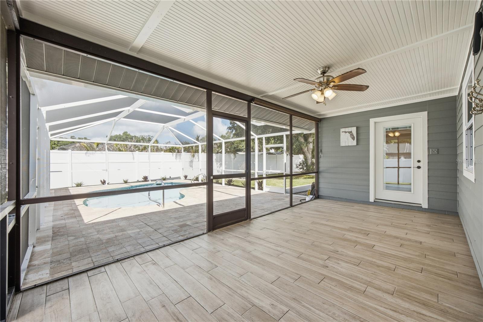 SARASOTA GOLF CLUB COLONY 4 - Residential