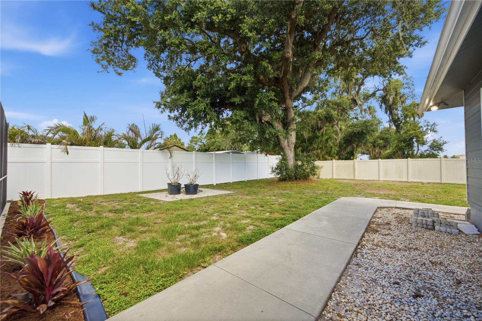 SARASOTA GOLF CLUB COLONY 4 - Residential