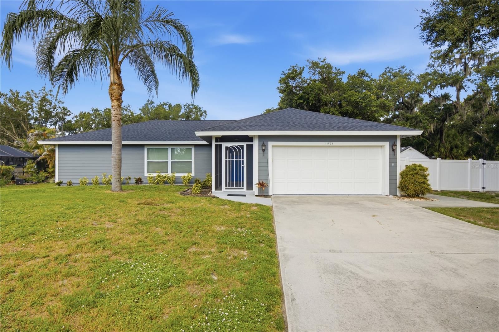 SARASOTA GOLF CLUB COLONY 4 - Residential
