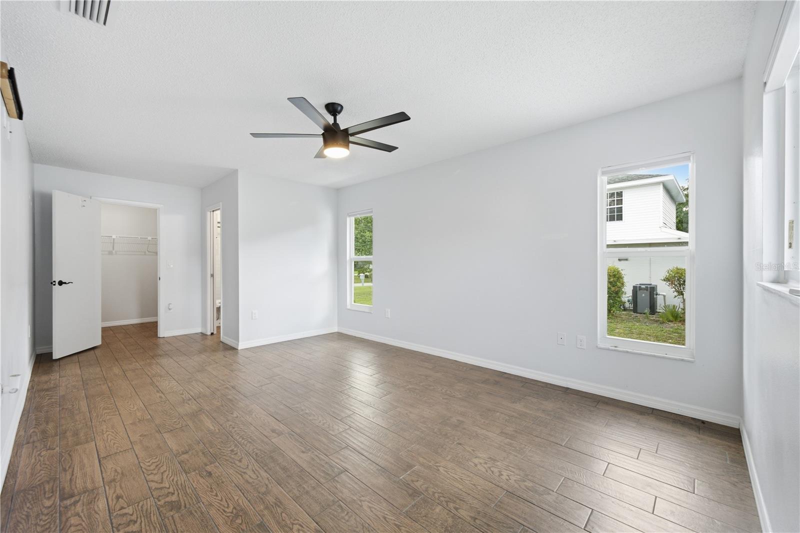 SARASOTA GOLF CLUB COLONY 4 - Residential