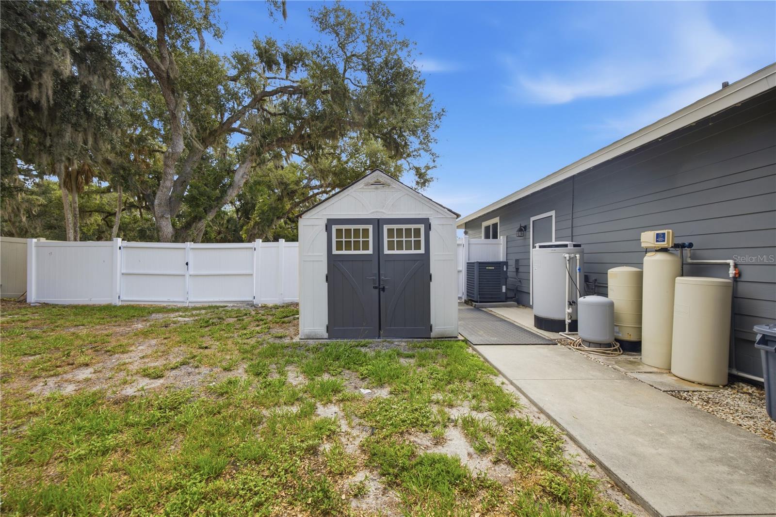 SARASOTA GOLF CLUB COLONY 4 - Residential