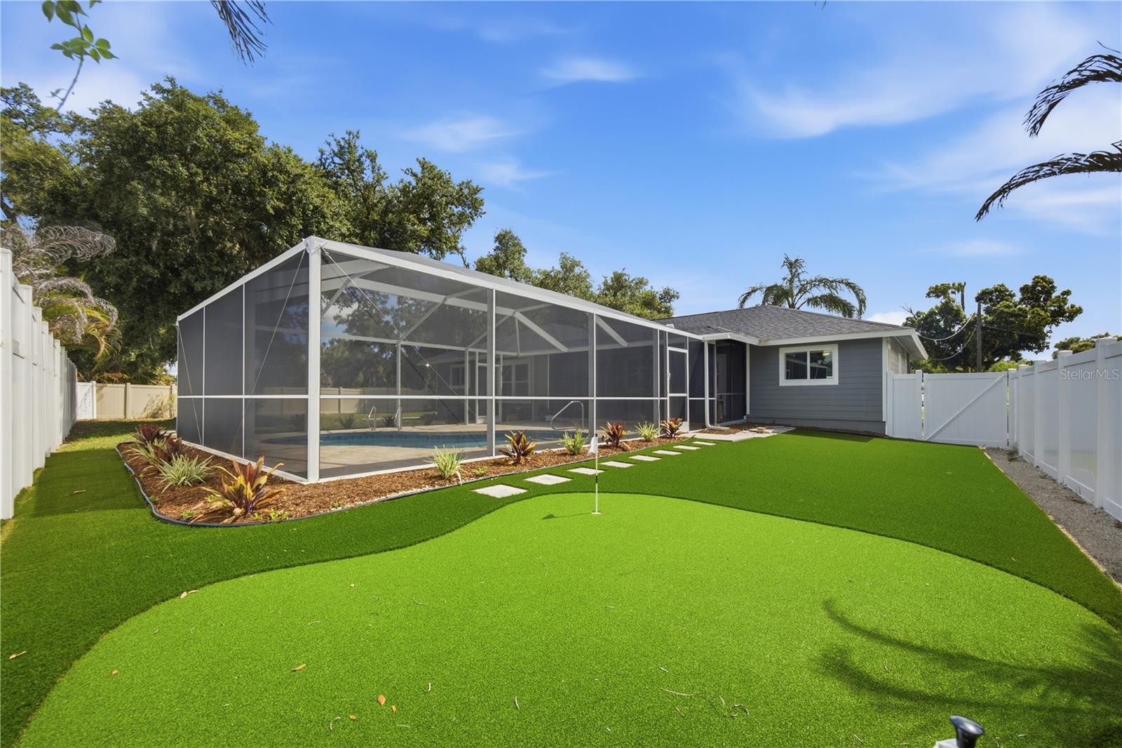 SARASOTA GOLF CLUB COLONY 4 - Residential