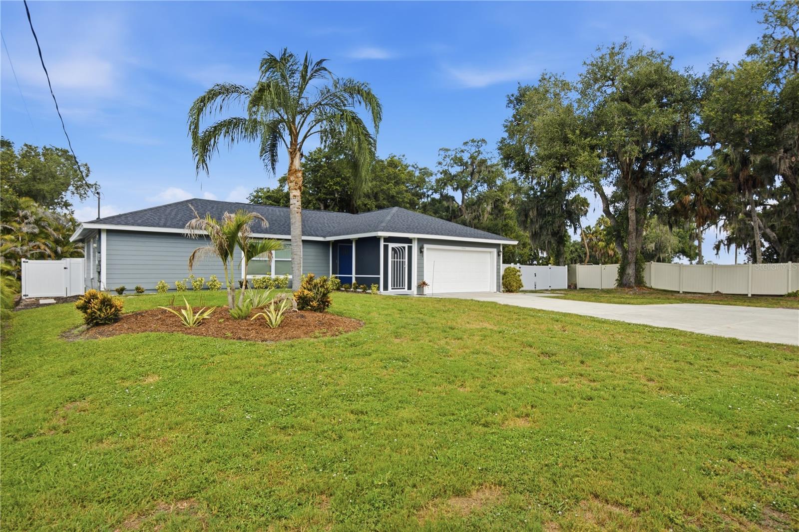 SARASOTA GOLF CLUB COLONY 4 - Residential