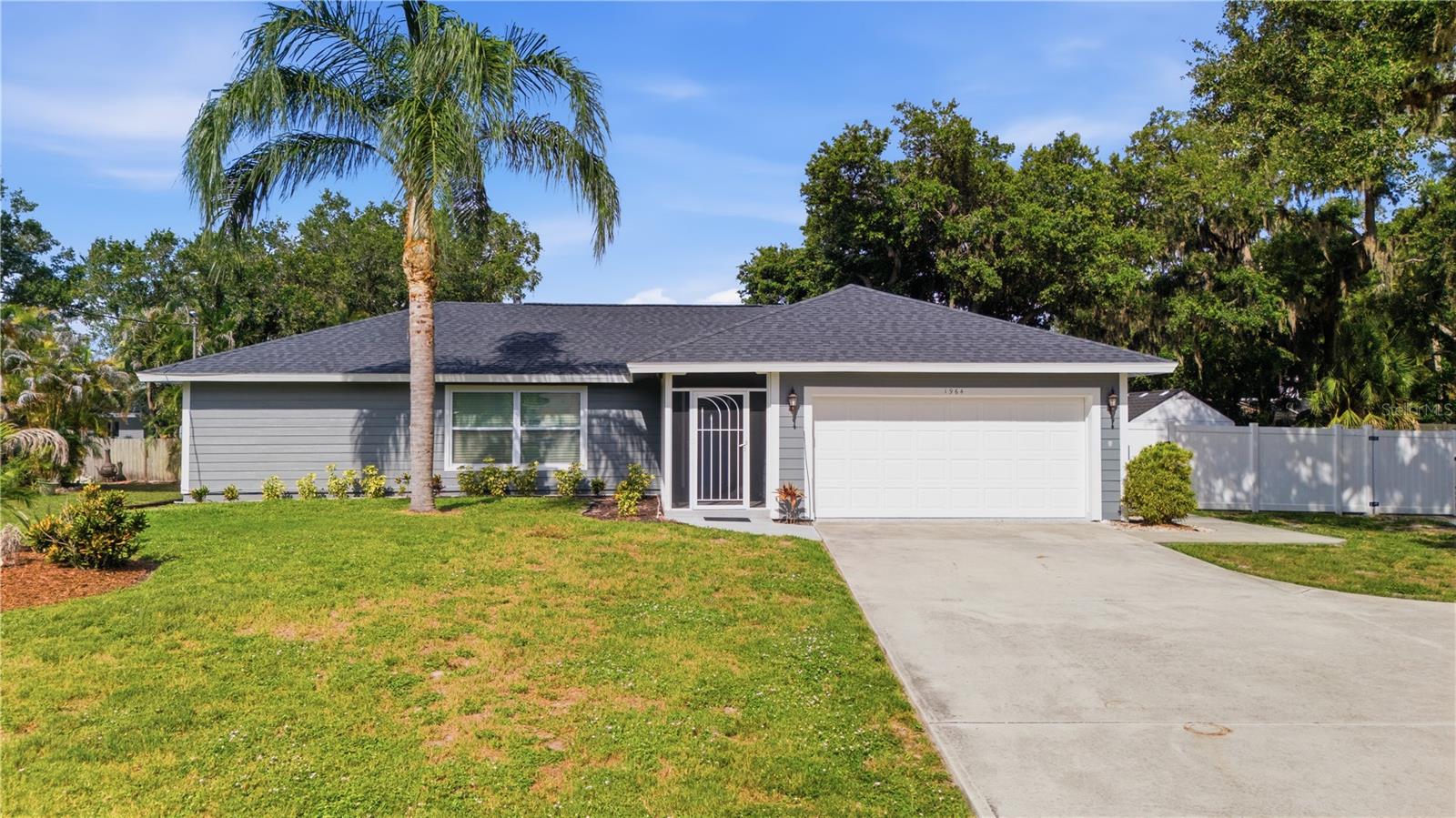 SARASOTA GOLF CLUB COLONY 4 - Residential