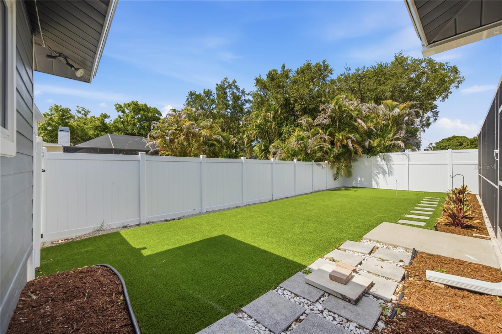 SARASOTA GOLF CLUB COLONY 4 - Residential