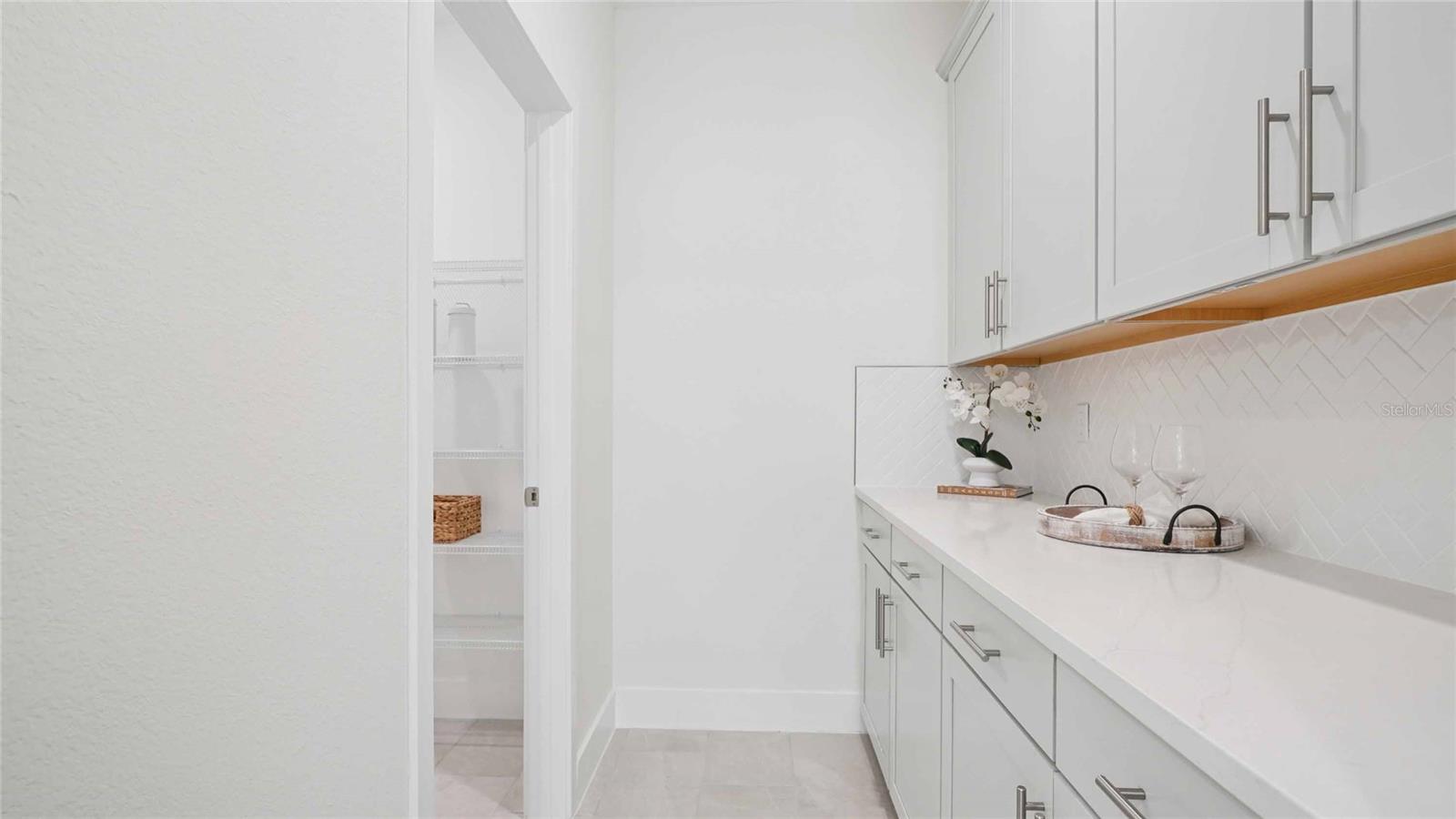 SANDAL KEY - Residential