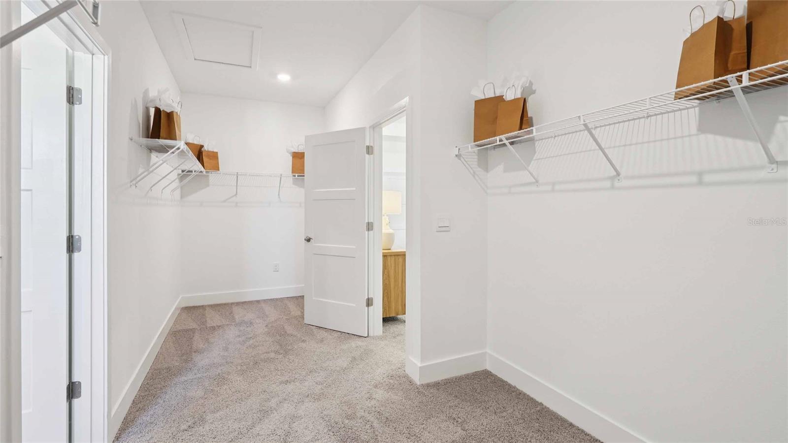 SANDAL KEY - Residential