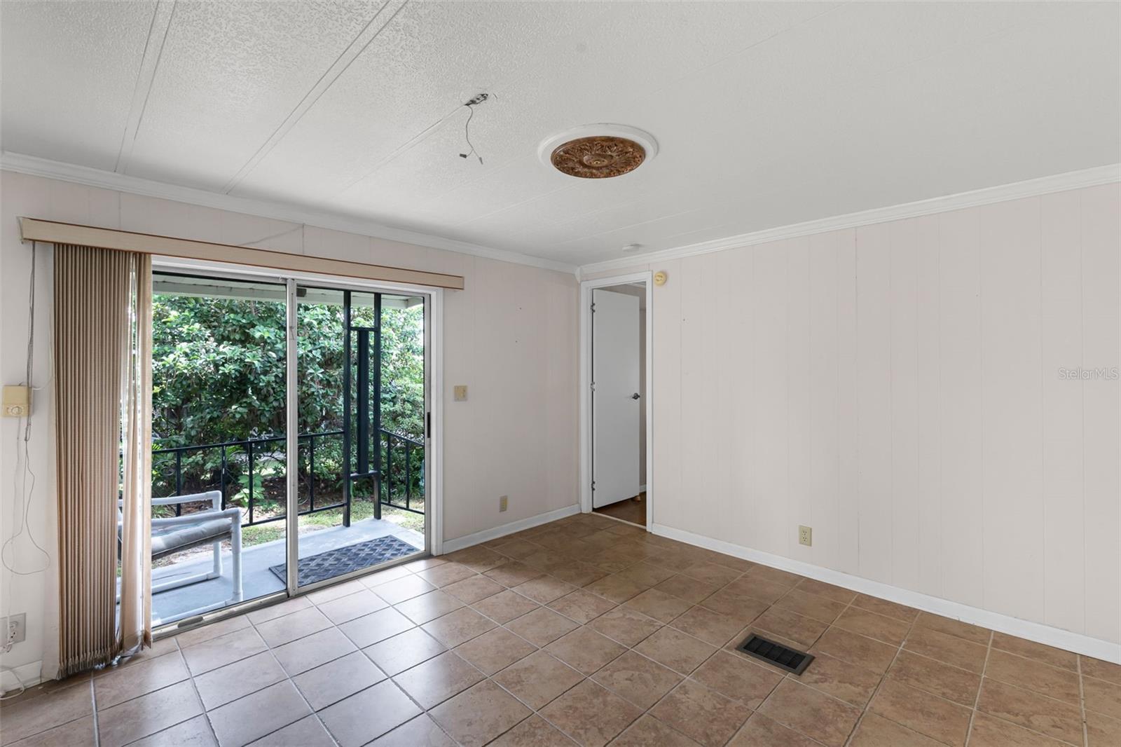 EUSTIS COUNTRY CLUB MANOR MHP UNIT 02A - Residential