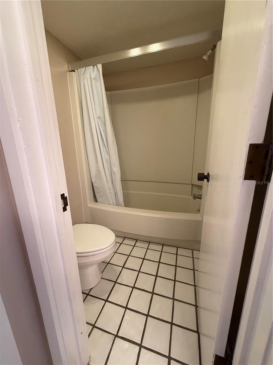 GRENELEFE TWNHSE AREA TR 31 - Residential