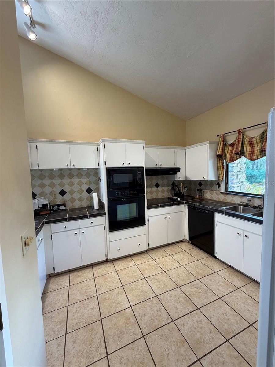 GRENELEFE TWNHSE AREA TR 31 - Residential
