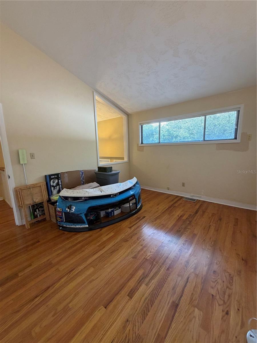 GRENELEFE TWNHSE AREA TR 31 - Residential