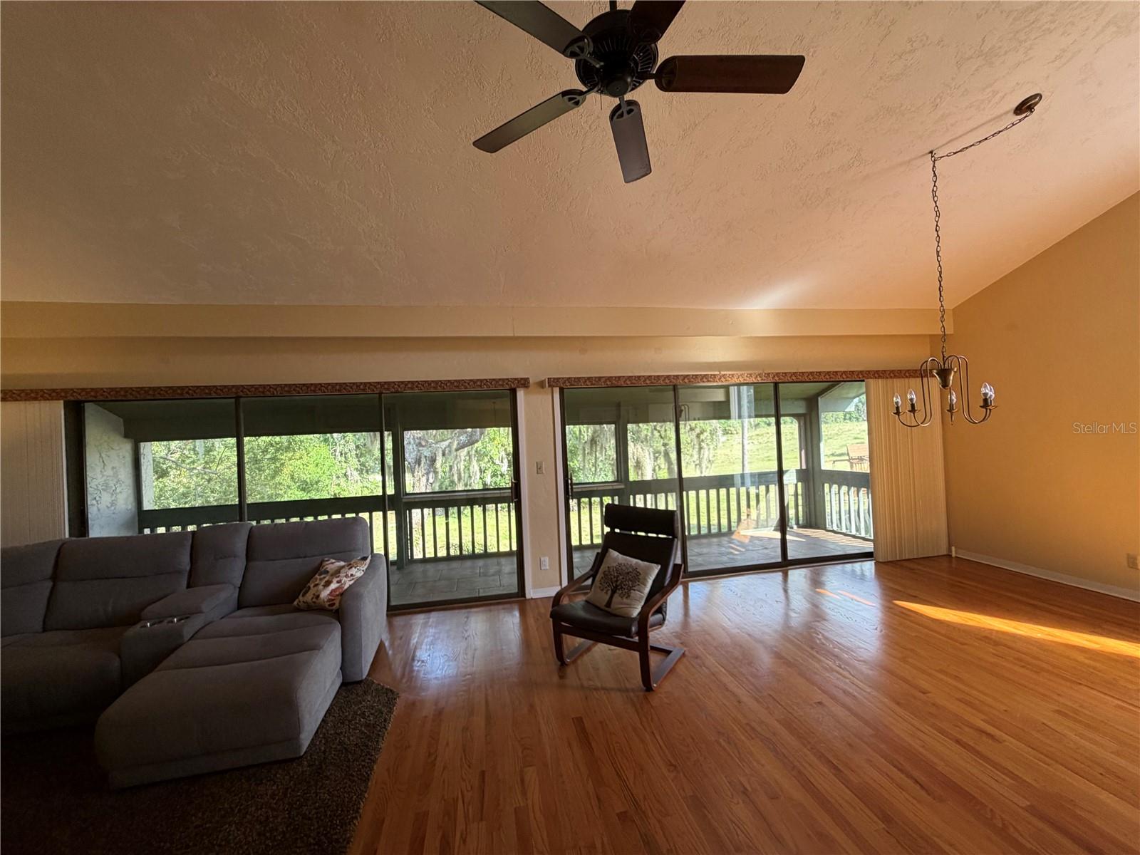 GRENELEFE TWNHSE AREA TR 31 - Residential