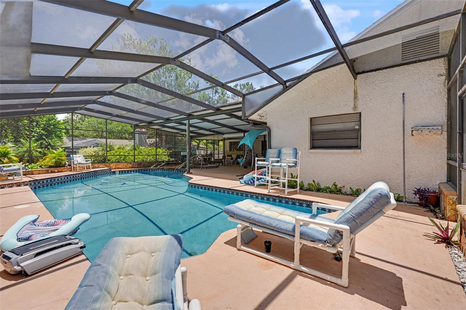 WESTLAKE VILLAGE - Residential