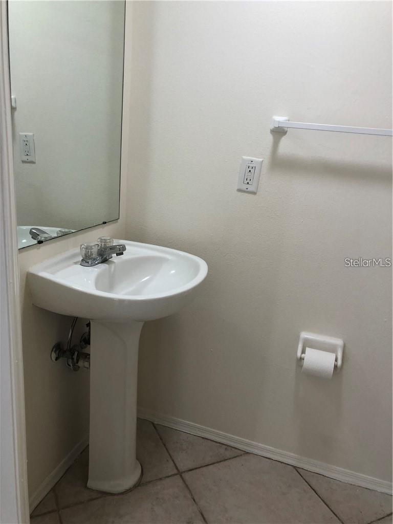 PROVIDENCE TWNHMS PH 1 - Residential Lease