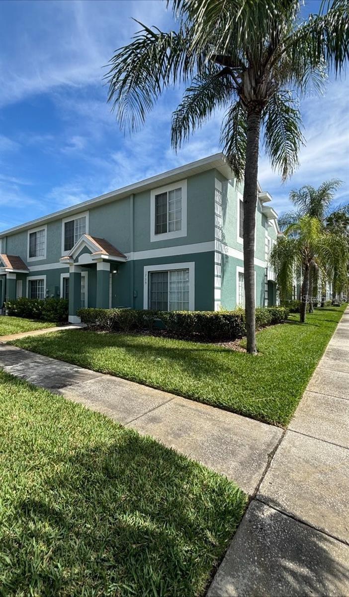 Charming 2-bedroom, 2.5-bath townhome located in a gated community in the heart of Brandon. This well-maintained town home features a spacious living and dining room combination, an updated kitchen, ceiling fans, and an in-unit washer and dryer. Conveniently located near shopping, dining, and major roadways for easy commuting. Water is included in the rent. Don't miss this opportunity - schedule your showing today!