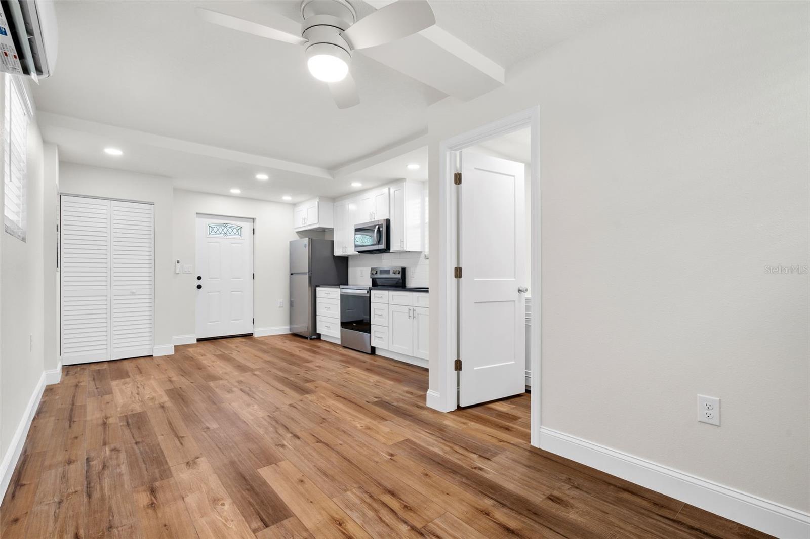 BAYSHORE HEIGHTS - Residential