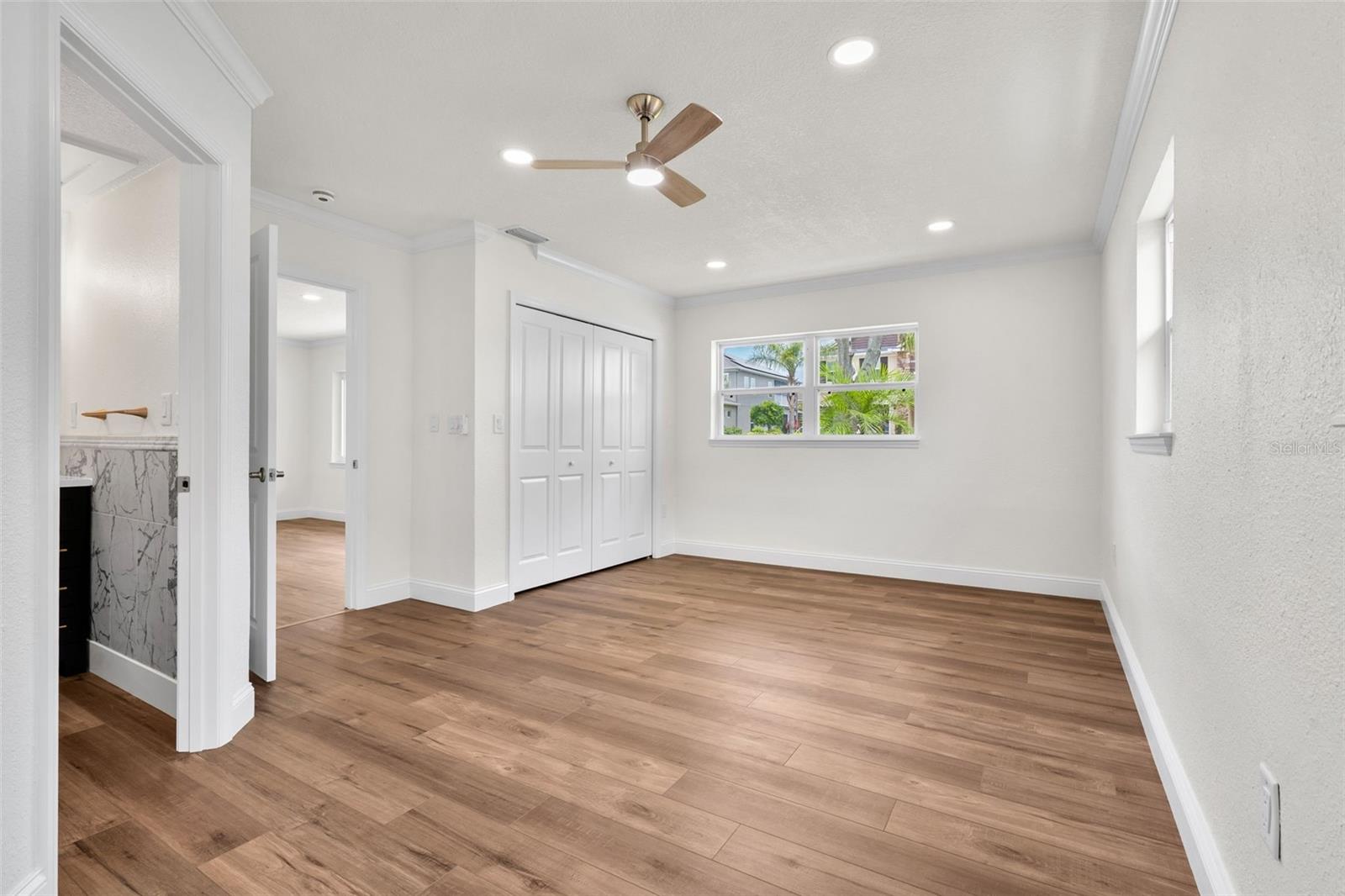 BAYSHORE HEIGHTS - Residential