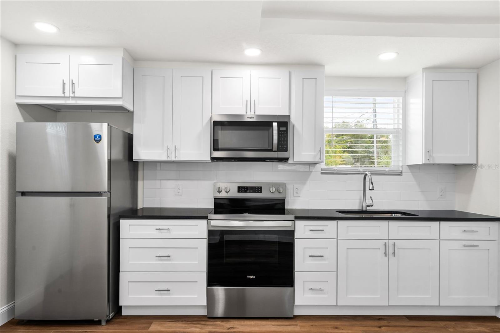 BAYSHORE HEIGHTS - Residential