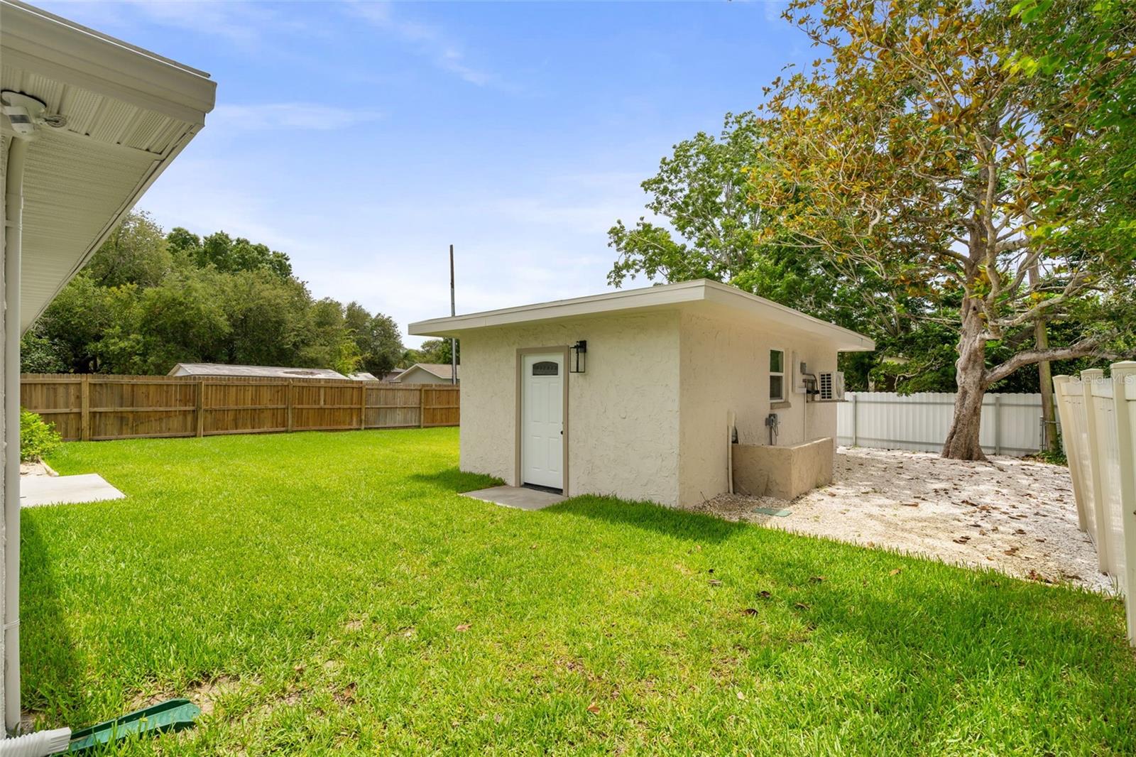 BAYSHORE HEIGHTS - Residential