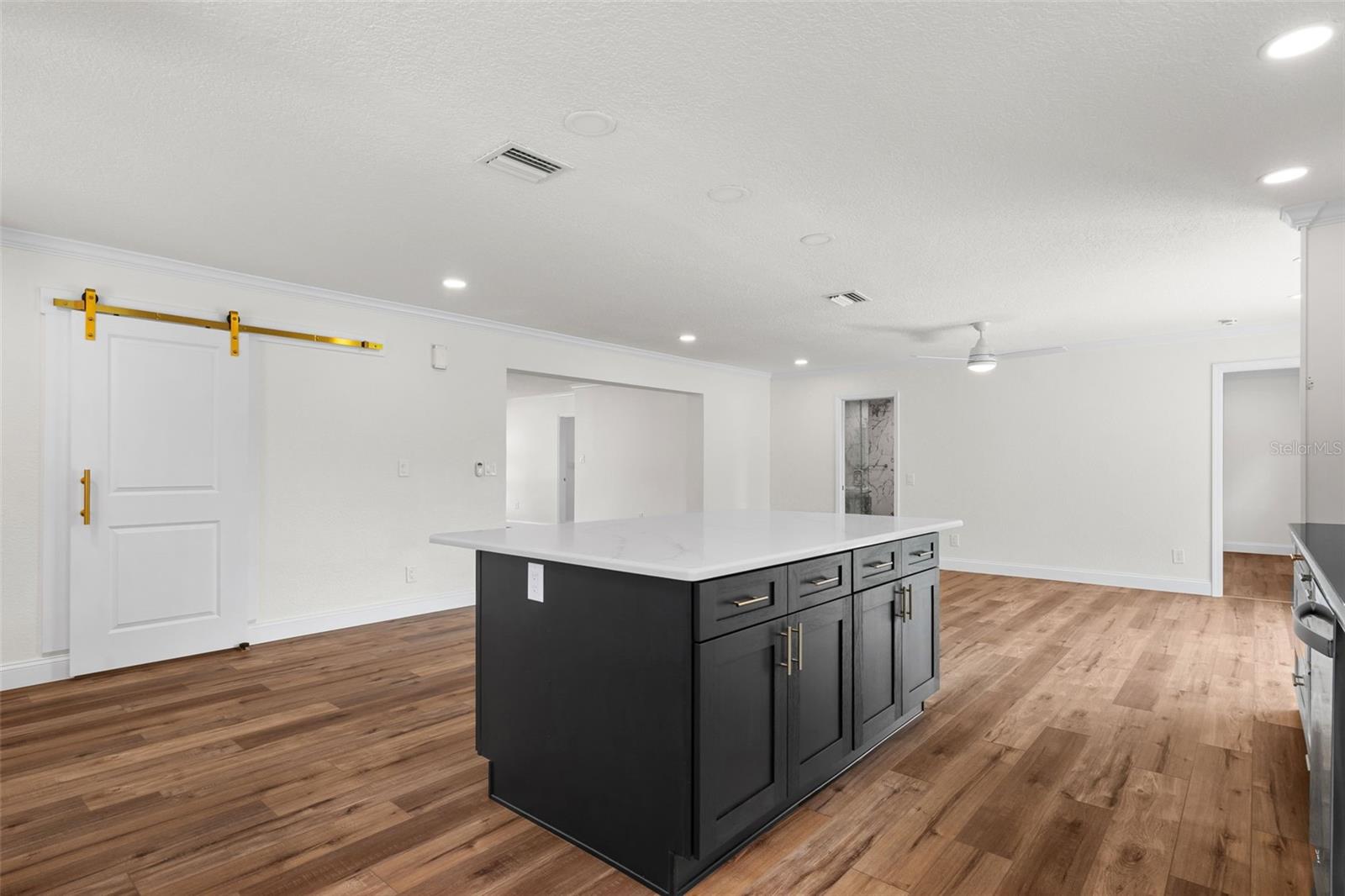 BAYSHORE HEIGHTS - Residential