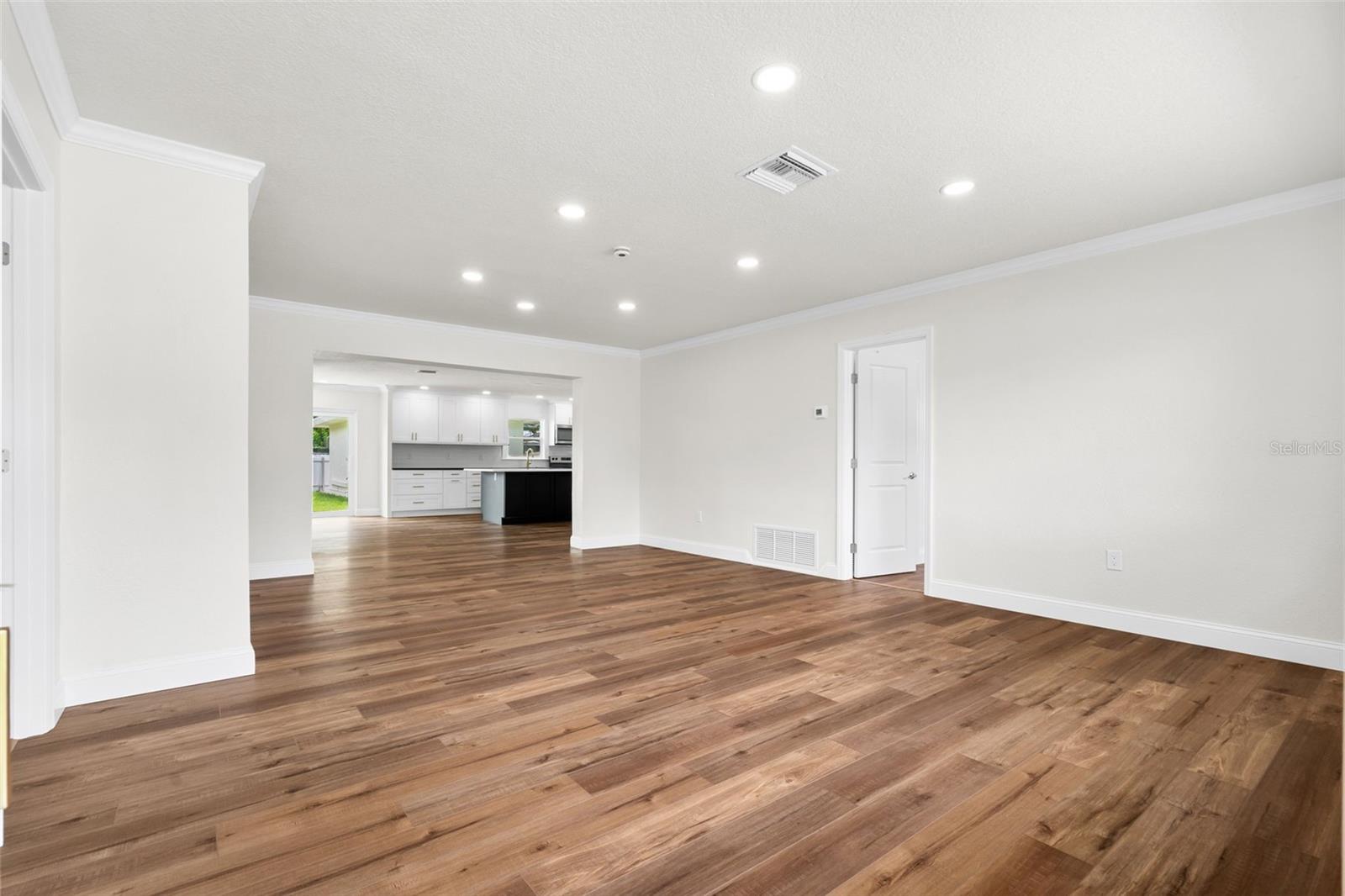 BAYSHORE HEIGHTS - Residential