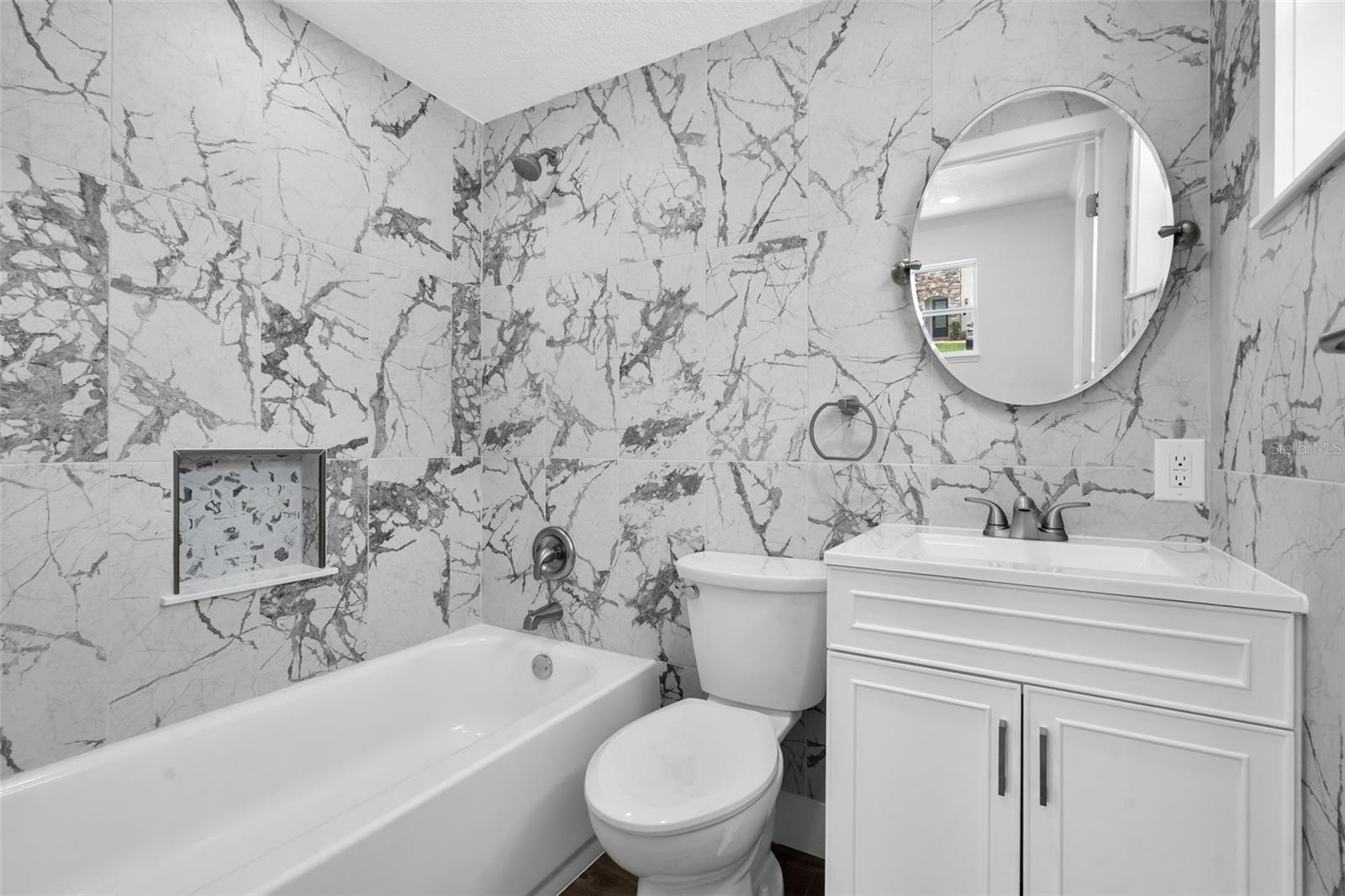 BAYSHORE HEIGHTS - Residential