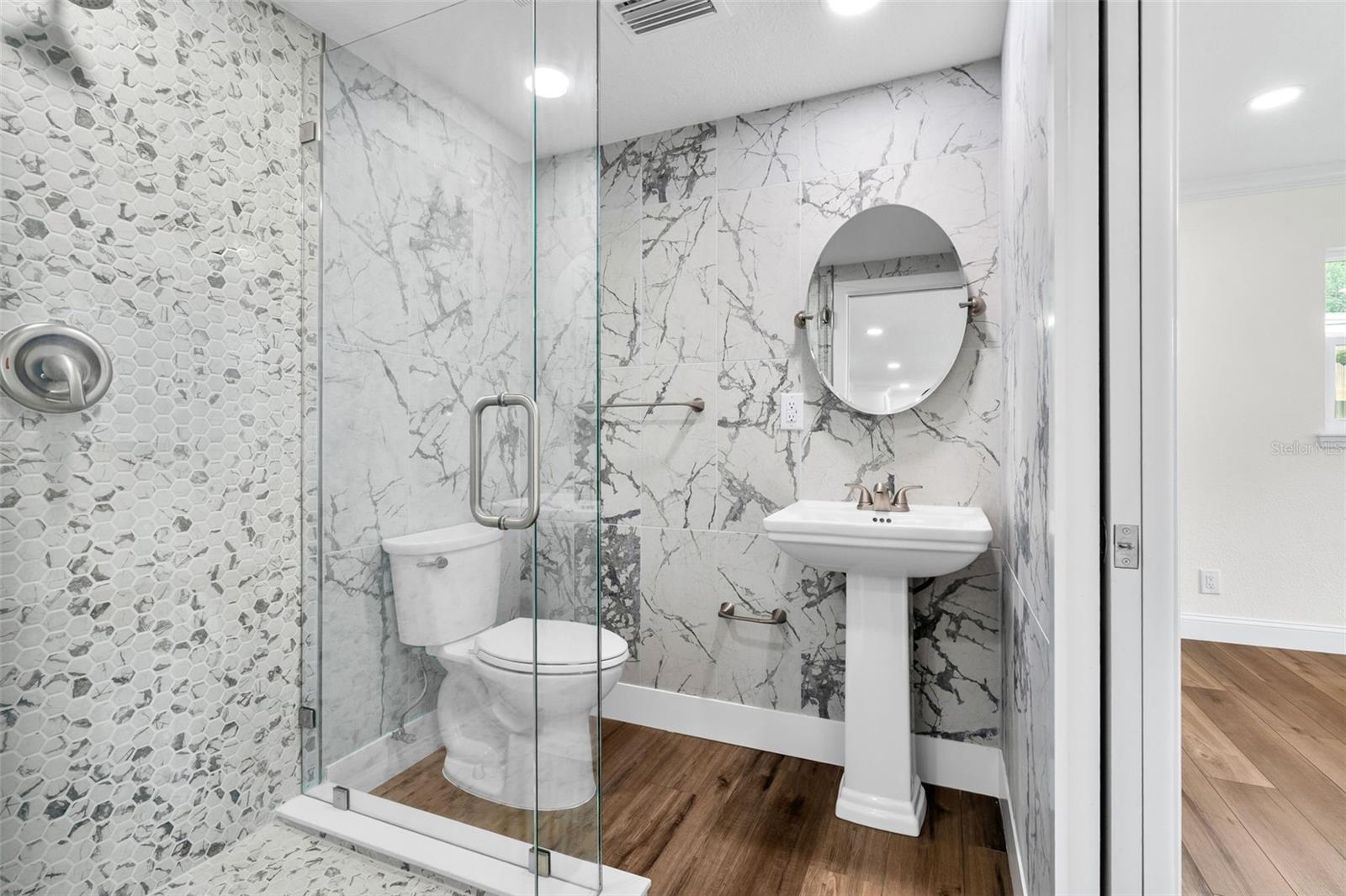 BAYSHORE HEIGHTS - Residential