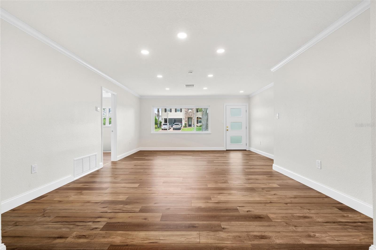 BAYSHORE HEIGHTS - Residential