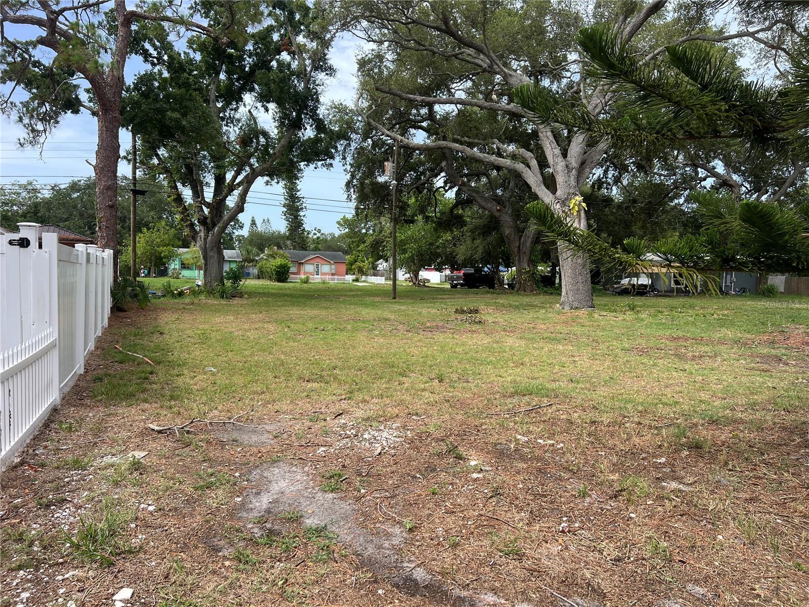 ROYAL POINCIANA - Residential