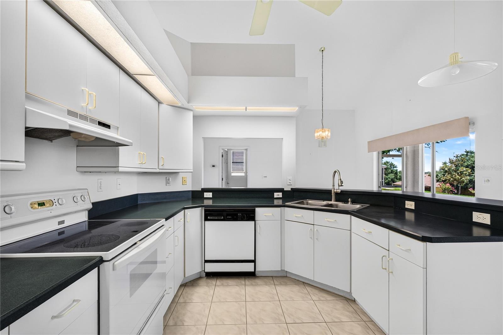 LAKE RIDGE CLUB ADD 01 - Residential