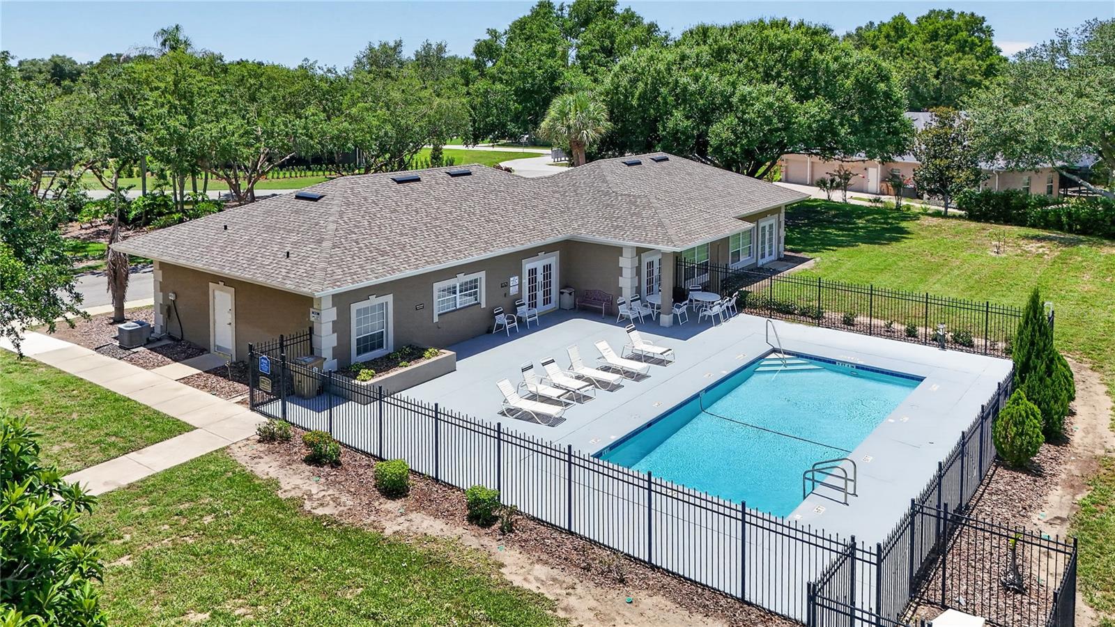 LAKE RIDGE CLUB ADD 01 - Residential