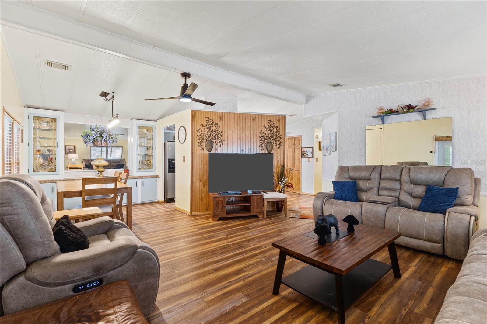 TANGERINE WOODS - Residential
