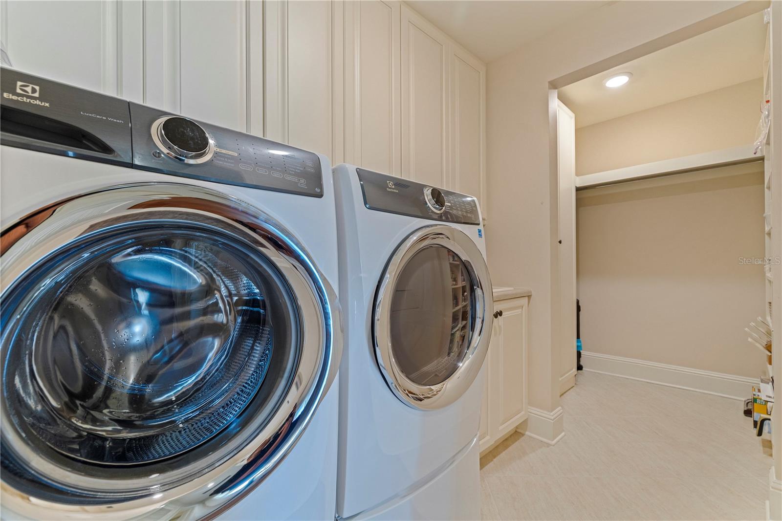 RESIDENCES AT BELLEVIEW PLACE CONDO - Residential